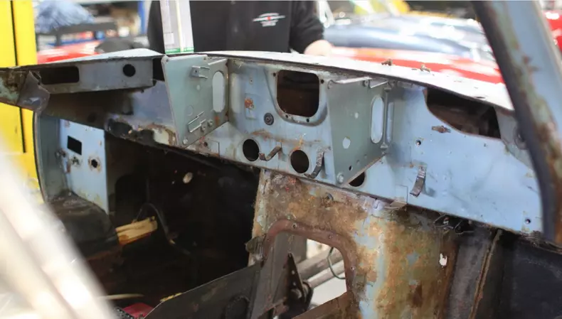 rusty Jaguar E 1964_04