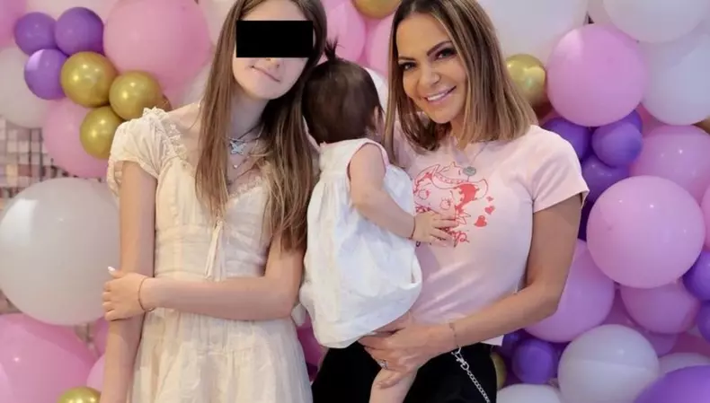 Andreea Antonescu și fetele sale