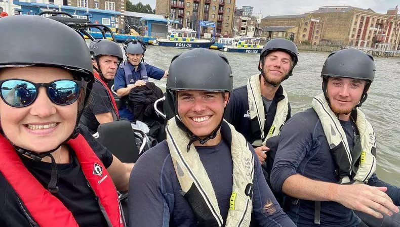 Cum-arată-nepotul-Reginei-Elisabeta12