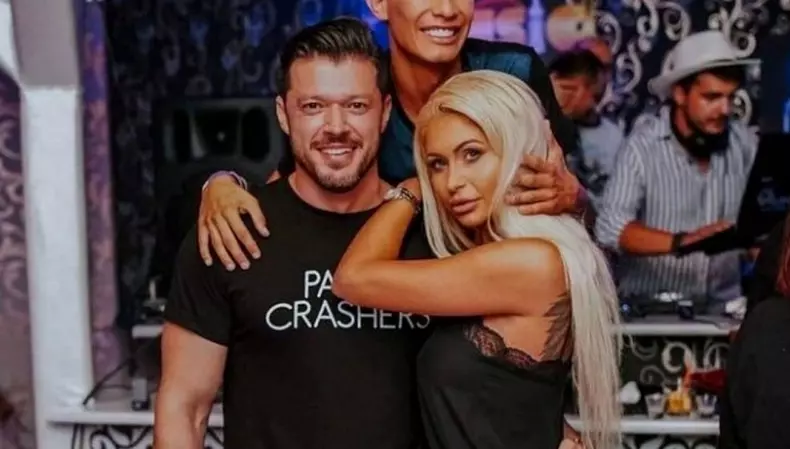 Victor si iubita sa afacere