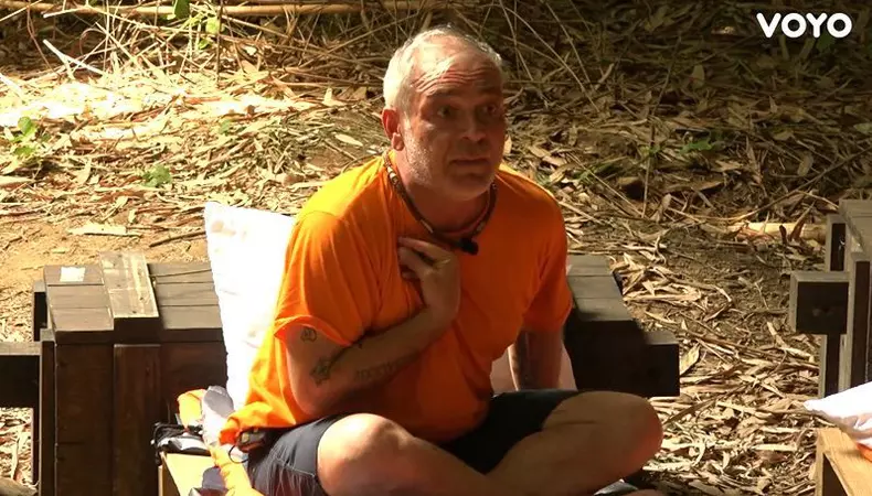 borcanul-cu-miere-motiv-de-cearta-in-camp-ba-vorbeste-frumos-ai-par-alb-in-cap