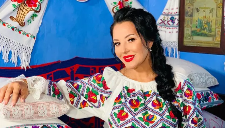 angela rusu