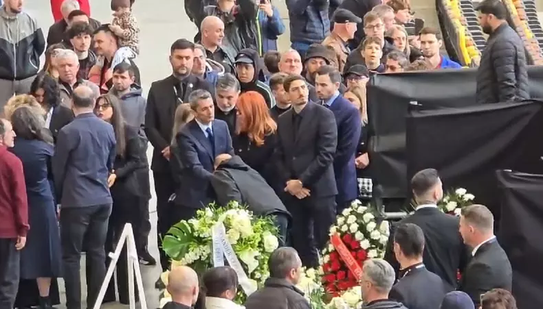 razvan lucescu la priveghi