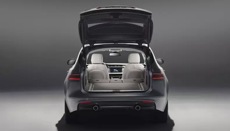 Jaguar XF Sportbraket 07