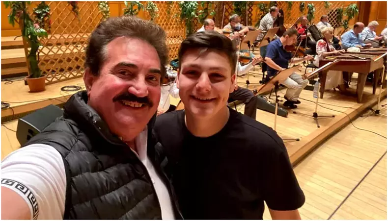 Petrica Mitu Stoian si fiul sau de suflet