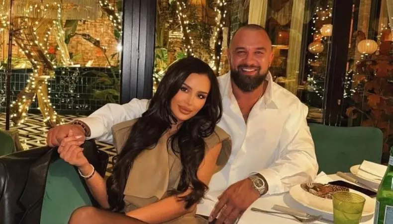 Alex-Bodi-si-Kim-Anca-sunt-impreuna-de-peste-un-an-1 - Copy