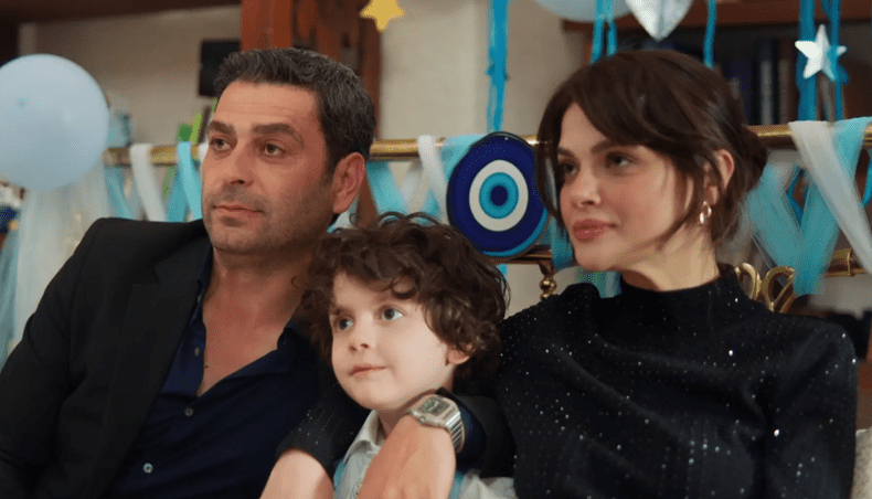 ozan-akbaba-sinem-unsal-kuzey-gezer-uzak-sehir