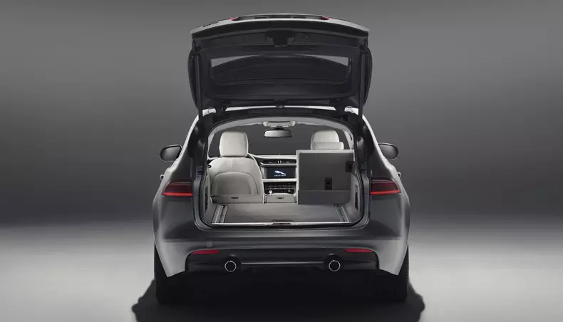 Jaguar XF Sportbraket 08