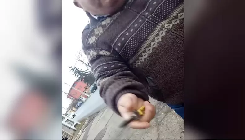 taximetrist-amenintat-cutit