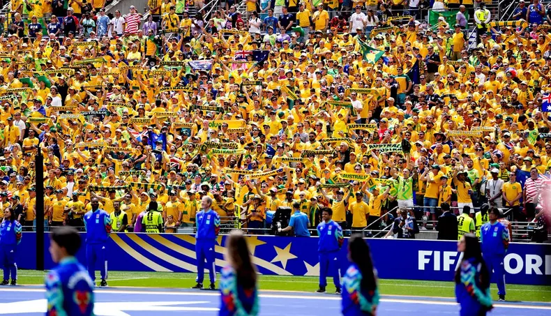 Fanii Australiei, la meciul cu SUA sursa Profimedia