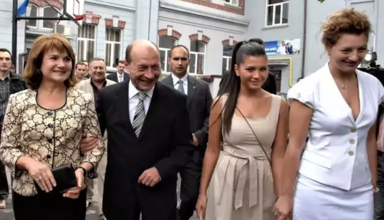 ioana basescu 3
