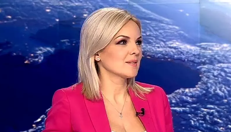 oana-andoni-mama-pentru-a-doua-oara.-vedeta-pro-tv-a-nascut-o-fetita-perfect-sanatoasa-1-copy