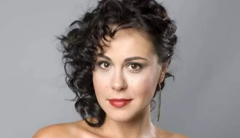 mirela-zeta