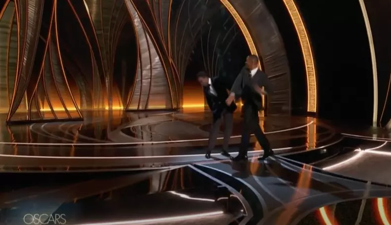 Ce spune Chris Rock despre palma primită de la Will Smith la premiile Oscar 2022