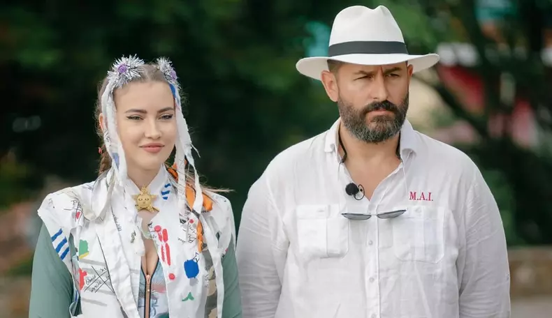 iulia-albu-si-mike-america-express-e1700212001996