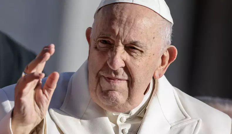 Vatican,City,,Vatican,-,29,March,2023:,Pope,Francis,Waves