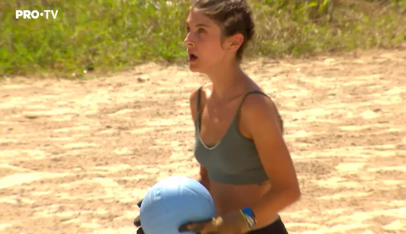 Elena-Matei-eliminata-Survivor-3
