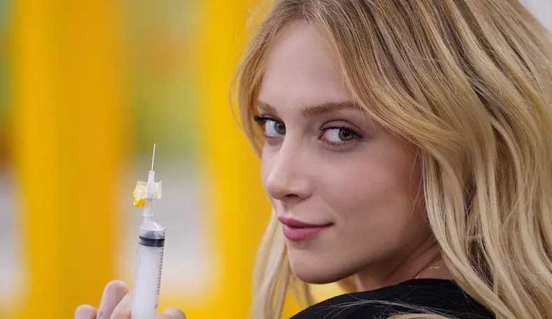 Cine este și câți ani are Hayal Köseoğlu. Cum a devenit celebră interpreta Acelyey din serialul „Doctorul minune” (2)