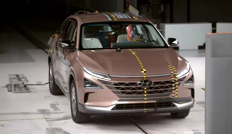 test-impact-hyundai-nexo-hidrogen