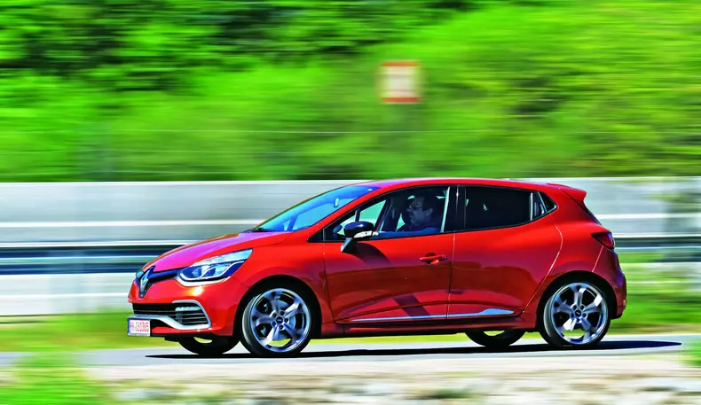 SH Renault Clio RS 008