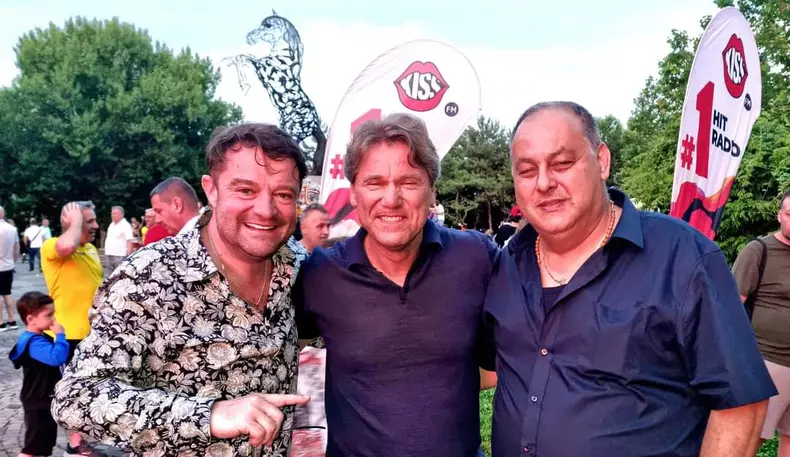 fb_img_1687247825492