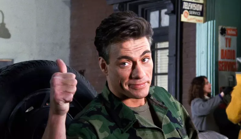 USA. Jean-Claude Van Damme in a scene from (C)NBC TV series: Friends (1994C2004) ( Season 2 , episode 13 - The One After the Superbowl: Part 2 ).Ref: LMK110-J7152-280521Supplied by LMKMEDIA. Editorial Only.Landmark Media is not the copyright owner of t