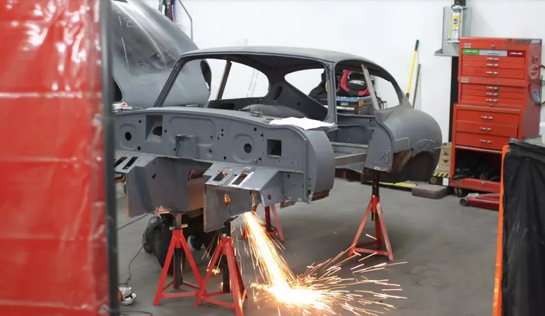 rusty Jaguar E 1964_11