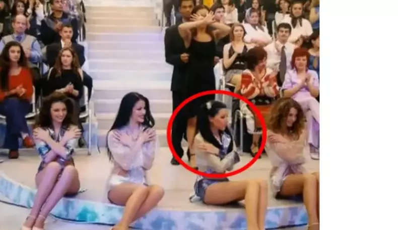corina-caragea-surprize-surprize