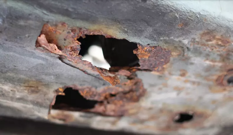 rusty Jaguar E 1964_05