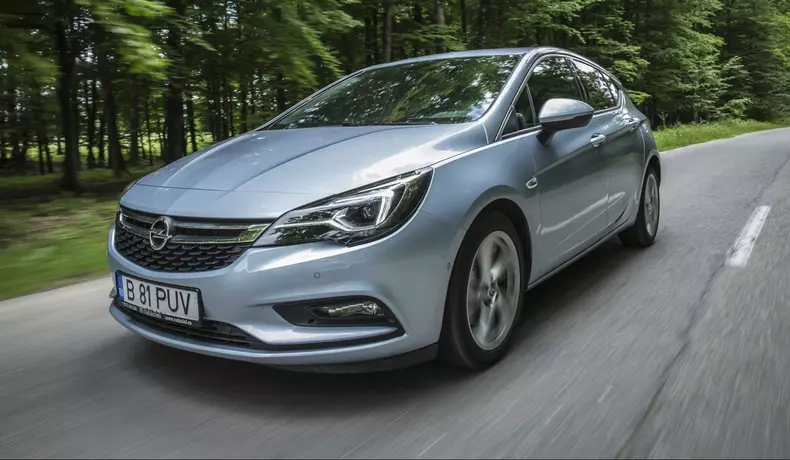 OpelAstra2017221