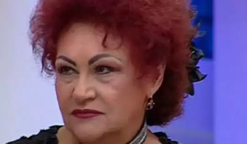 elena-merisoreanu-interventii-estetice-2