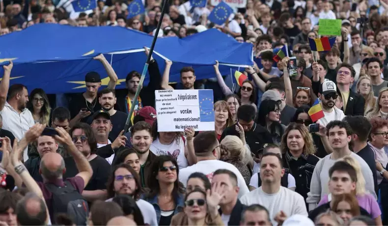 miting-romania-in-lumina-nicusor-dan-6
