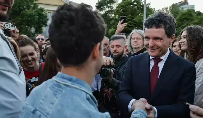 miting-romania-in-lumina-nicusor-dan-9