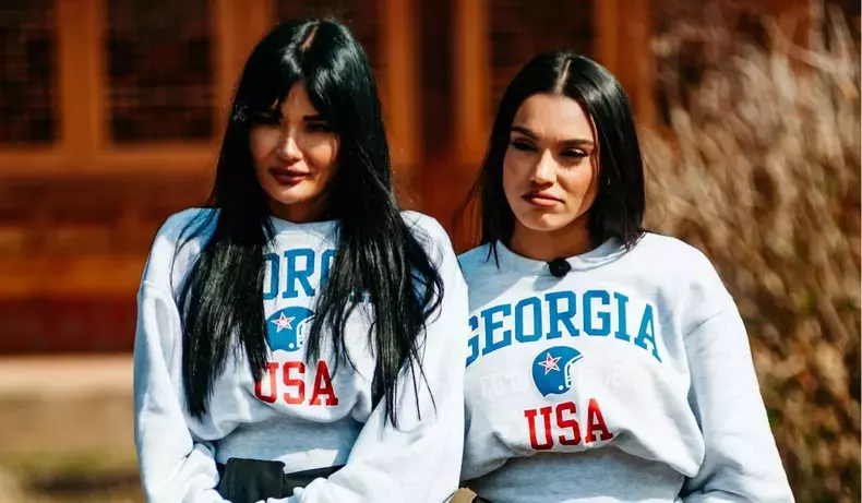 karmen-si-olga-la-asia-express