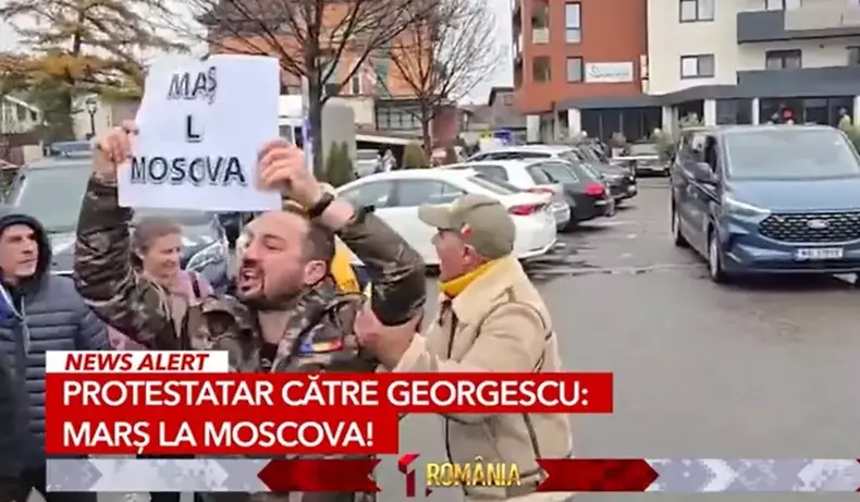 calin-georgescu-admonestat-de-un-barbat-la-alba-iulia-de-ziua-nationala-mars-la-moscova-1
