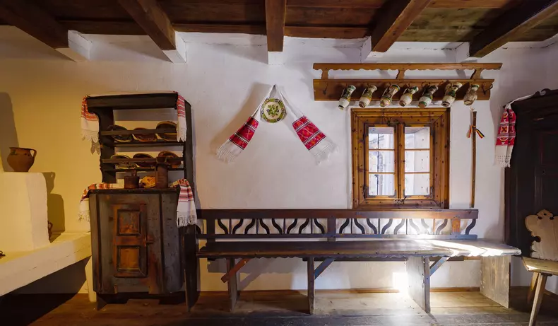 ROventura-Kanal-D.-George-Mihai-si-Andreea-Stravoiu-ajung-in-locuri-de-basm-din-Tara-Motilor-9