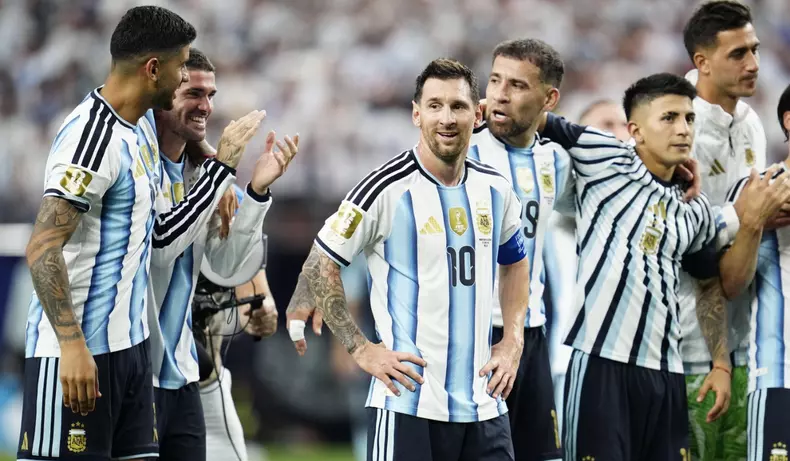 Lionel Messi și jucătorii Argentinei sursa Profimedia