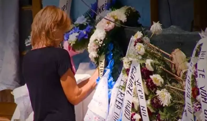 cei-doi-copii-care-au-cazut-etajul-10-bloc-ploiesti-vor-fi-inmormantati-astazi-722058