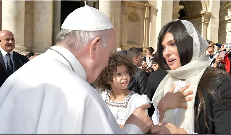 paula-seling-papa-francisc