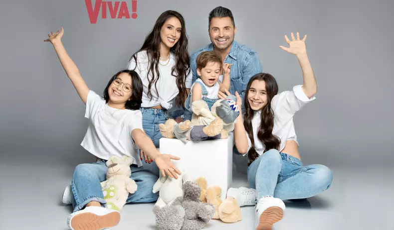 Pepe alături de familia sa