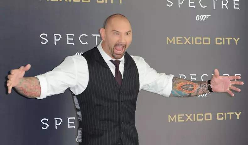 Dave Bautista face echipă cu Daniel Craig în „Knives Out 2”