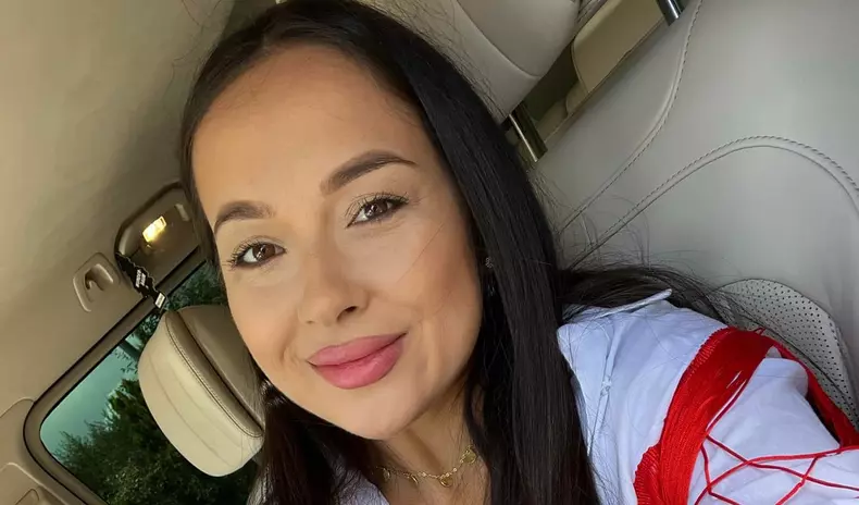Vlăduța Lupău, cadou deosebit de la soț înainte de a naște. Artista se mândrește pe Instagram cu darul de la Adi Rus