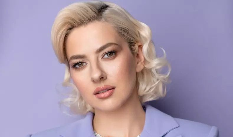 lidia sufera de nicrofobie