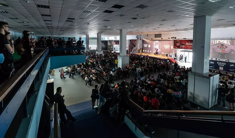 Comic Con8_panel area_Cristian Vasile