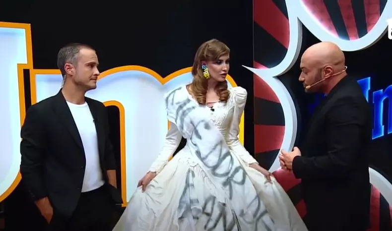 Iulia-Albu-roast-de-senzatie-la-iUmor.-3