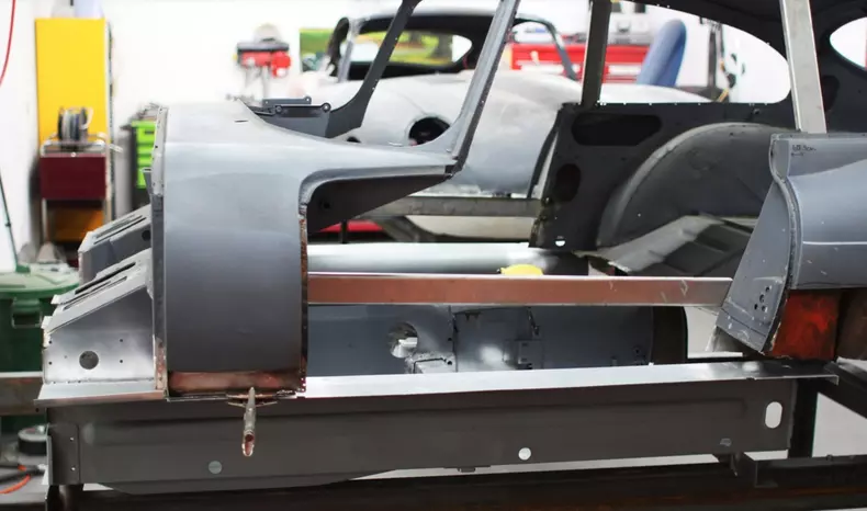 rusty Jaguar E 1964_13