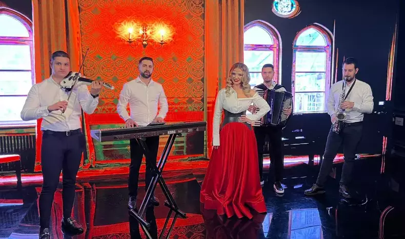 Marcela-Fota-solista-1024x605-1