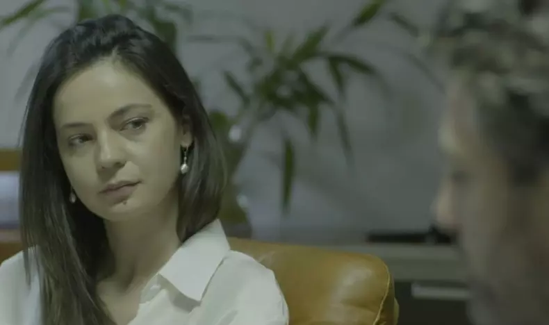 Maria-Dinulescu-in-Far-from-here