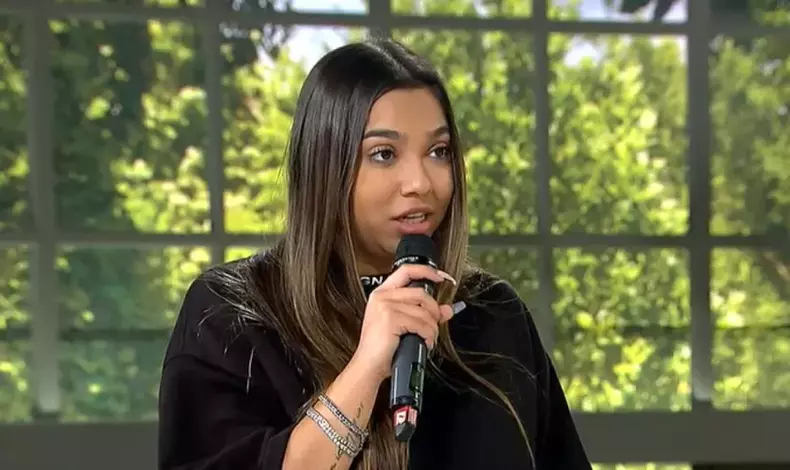 adriana este insarcinata