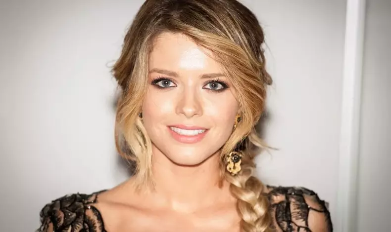 alexandra-dinu-superba-la-romanii-au-talent-prima-imagine-cu-ea-in-calitate-de-jurat-840x500-1